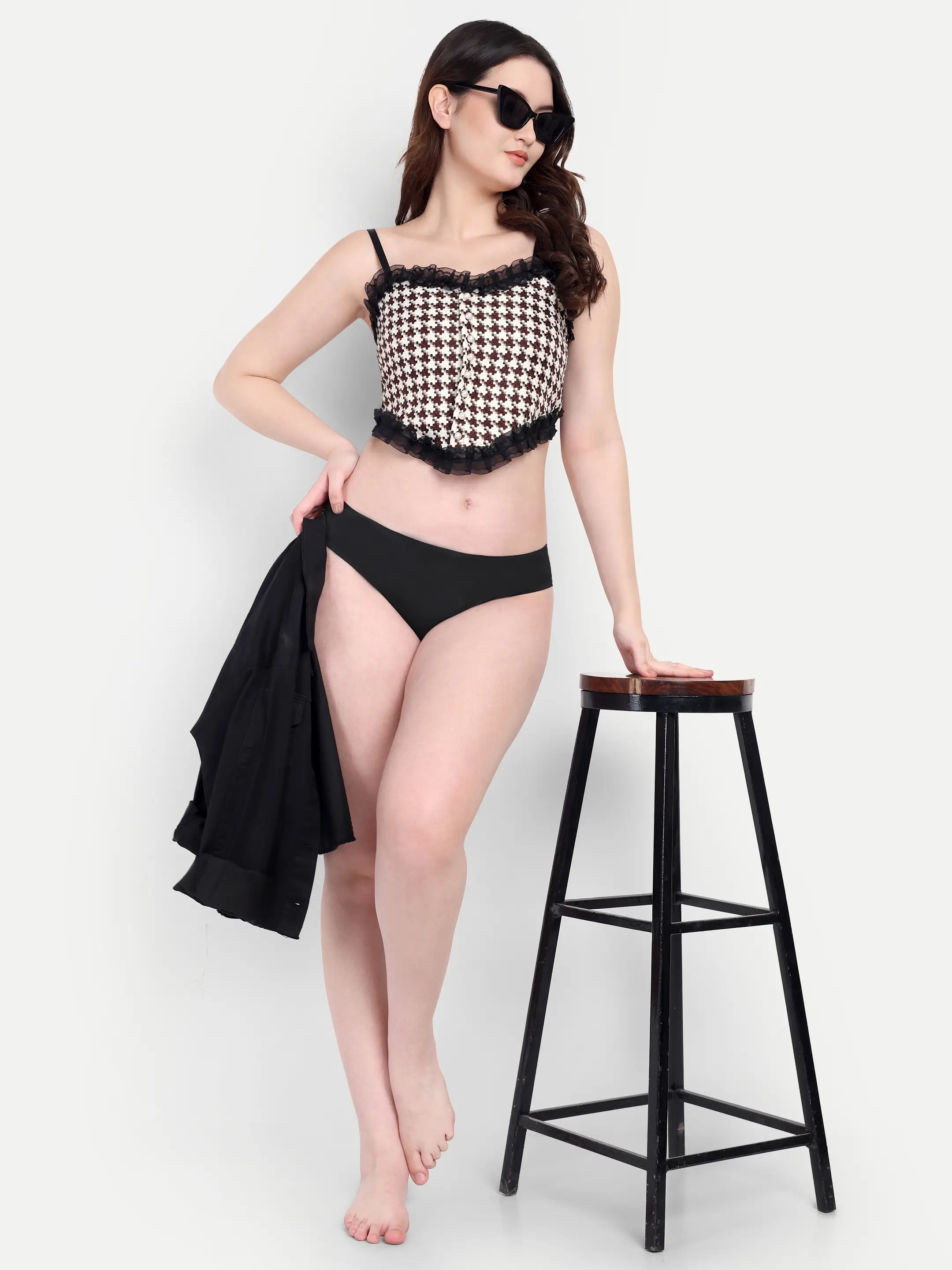 ecomm female shoot